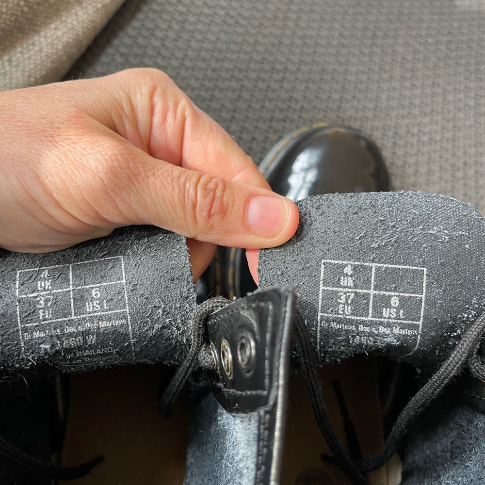 Dr. Martens - Picture 5 of 11